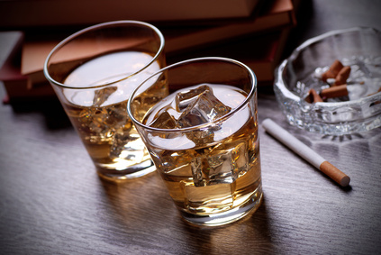 Genussmittel: Alkohol und Zigaretten